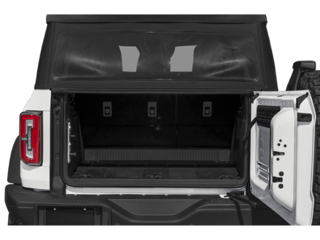 Coffre avec hayon ouvert