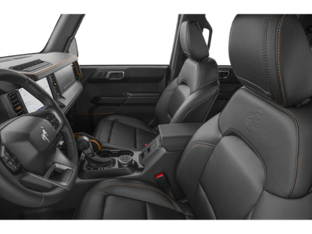 Côté conducteur avec porte ouverte, siège avant