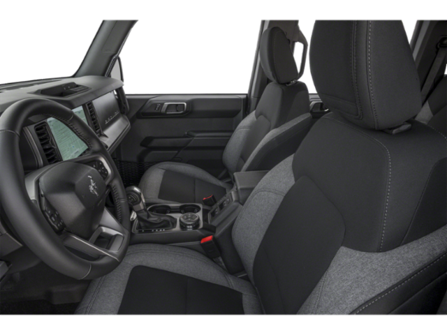 Côté conducteur avec porte ouverte, siège avant