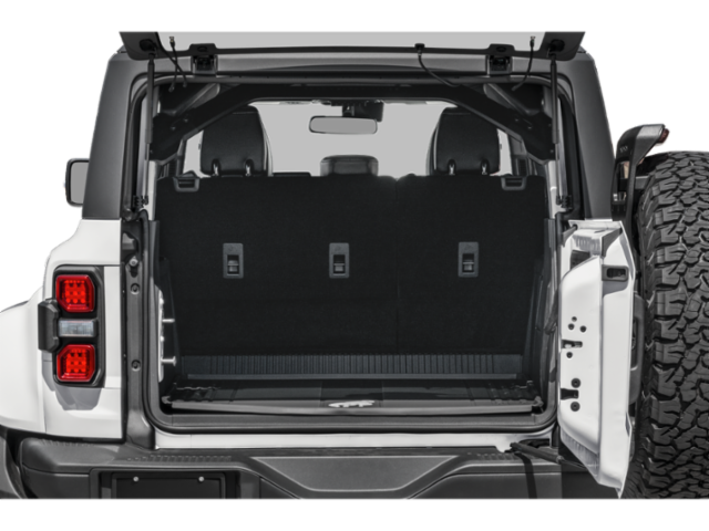 Coffre avec hayon ouvert