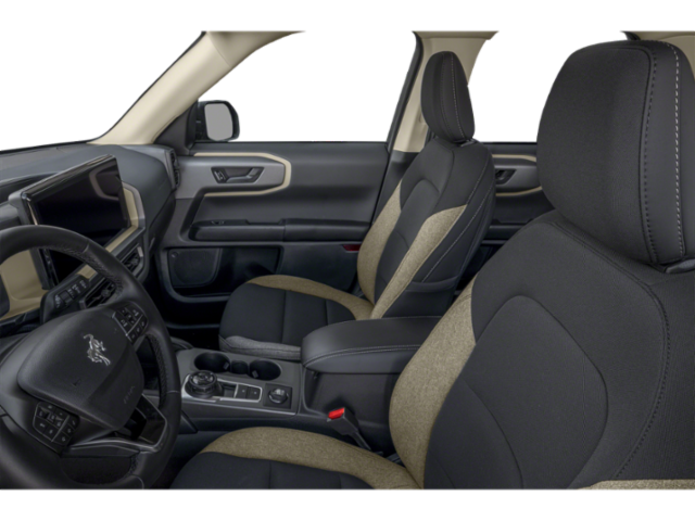 Côté conducteur avec porte ouverte, siège avant