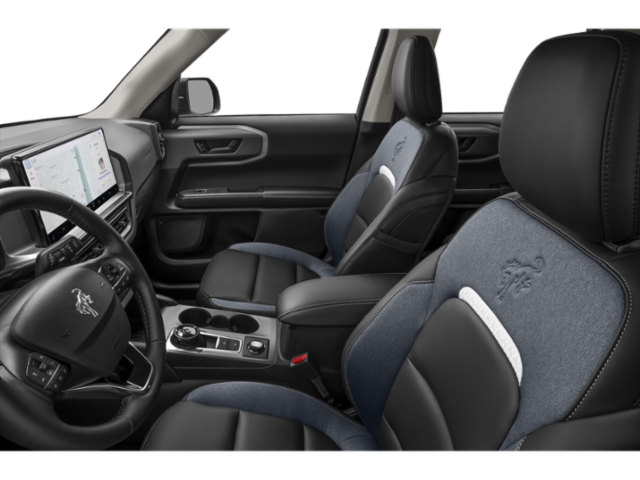 Côté conducteur avec porte ouverte, siège avant