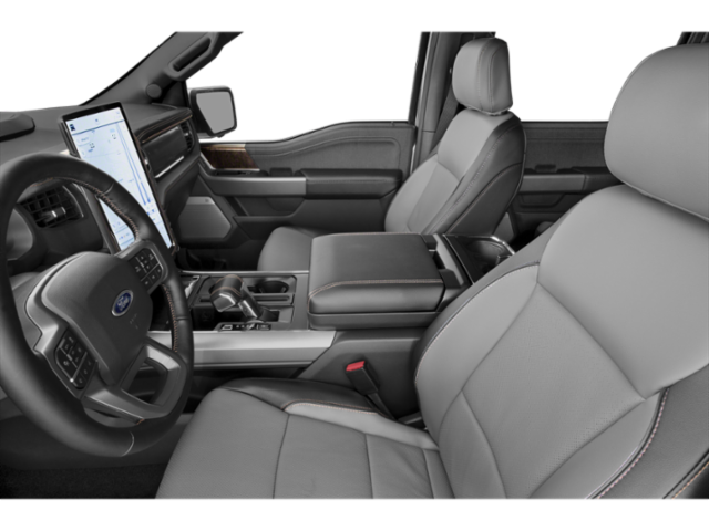 Côté conducteur avec porte ouverte, siège avant