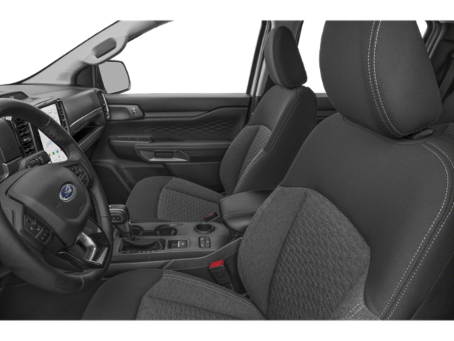 Côté conducteur avec porte ouverte, siège avant