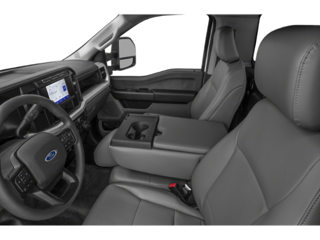 Côté conducteur avec porte ouverte, siège avant