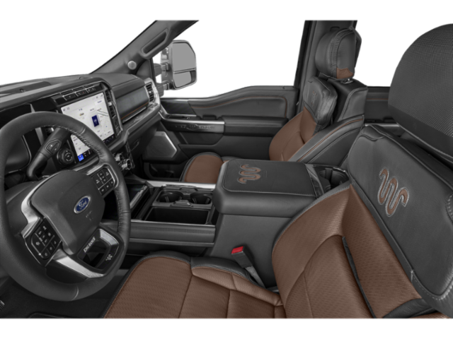 Côté conducteur avec porte ouverte, siège avant