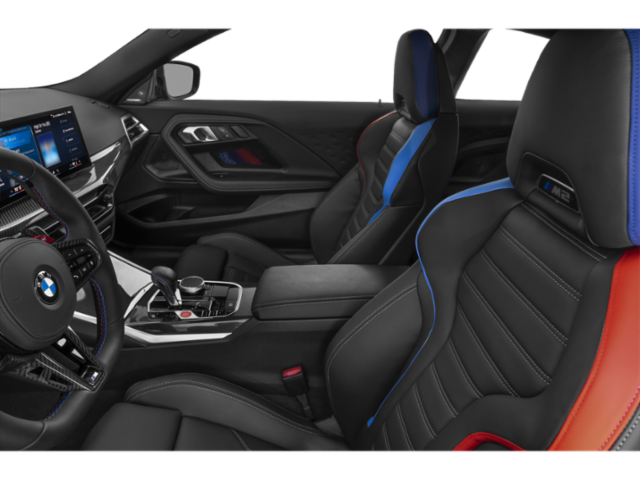 Côté conducteur avec porte ouverte, siège avant