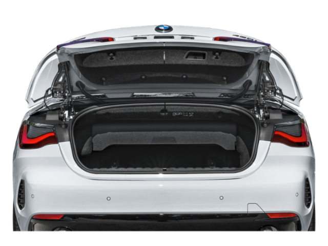 Coffre avec hayon ouvert