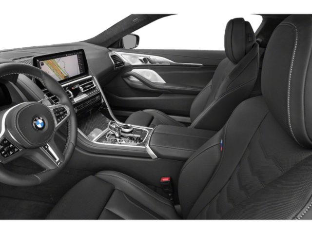 Côté conducteur avec porte ouverte, siège avant