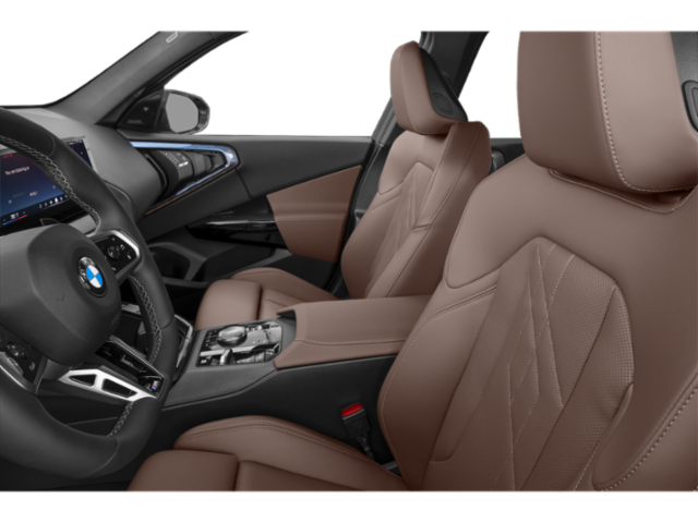 Côté conducteur avec porte ouverte, siège avant