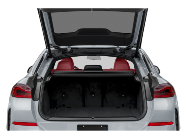 Coffre avec hayon ouvert